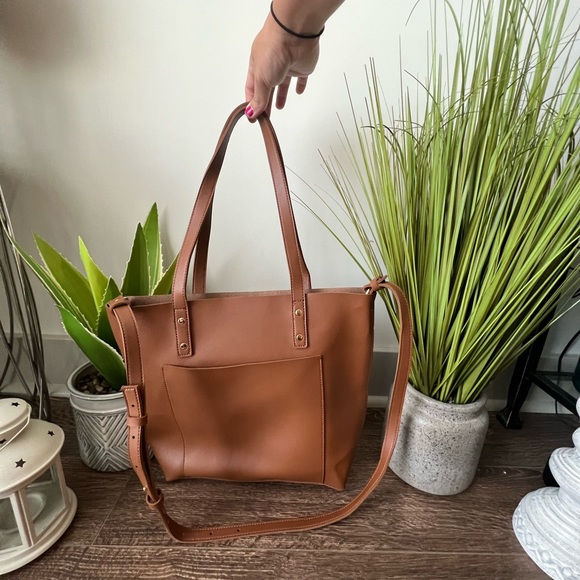 Henny + Lev Vegan Leather 2-In-1 Everyday Tote Bag - Picture 2 of 10